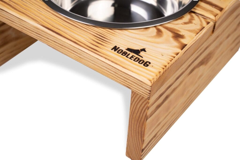 Stojak na miskę dla psa